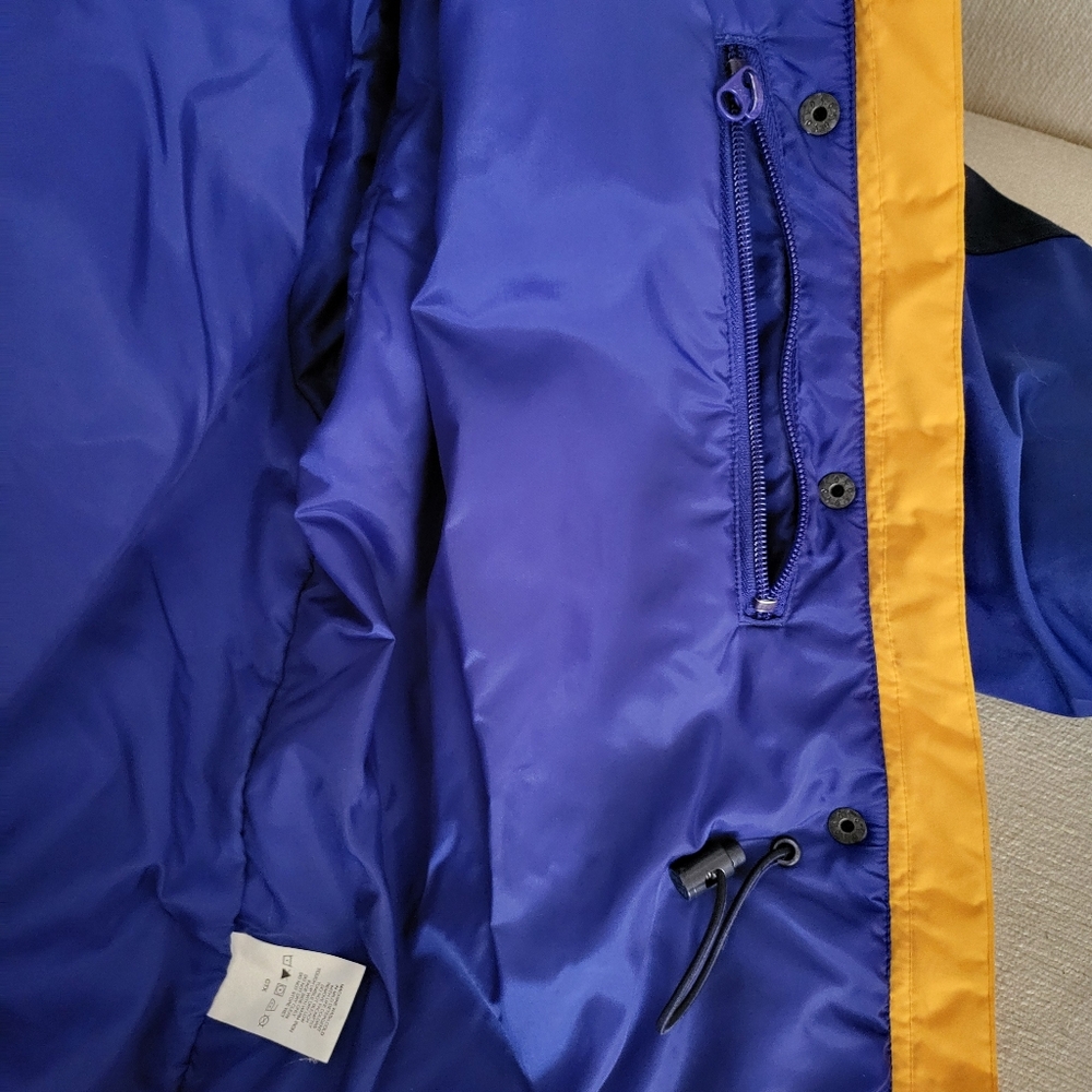 Women's Columbia Coat Size Medium - Picture 6 of 8
